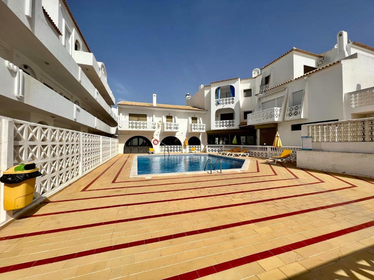 Albufeira Central 3 With Pool By Homing Bagian luar foto